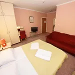 Ada - Otoka Hotell