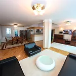 Hotell Ada - Otoka 3*