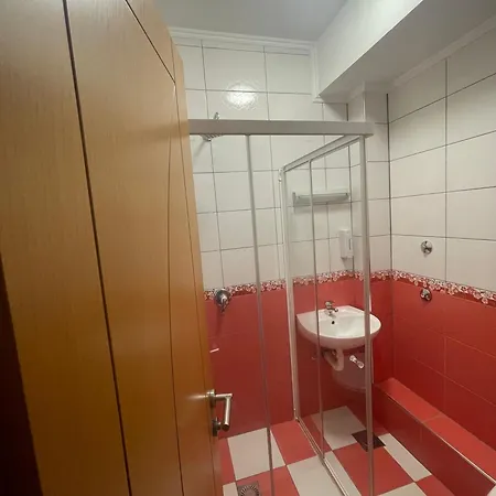 Ada - Otoka Hotell