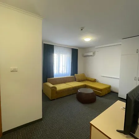 Hotel Ada - Otoka 3*