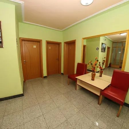 Hotell Ada - Otoka 3*