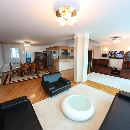 Hotell Ada - Otoka 3*