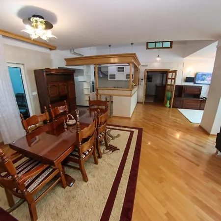 Ada - Otoka Hotell