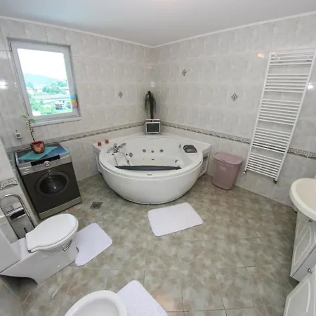 Ada - Otoka Hotel Sarajevo