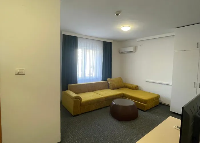 Hotel Ada - Otoka 3*